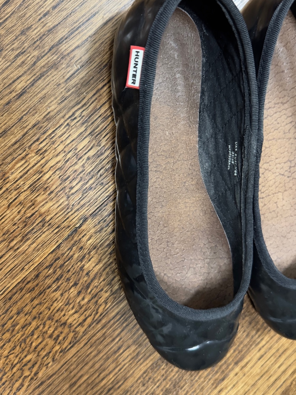 Hunter Black Women’s Ballet Flats patent quilted